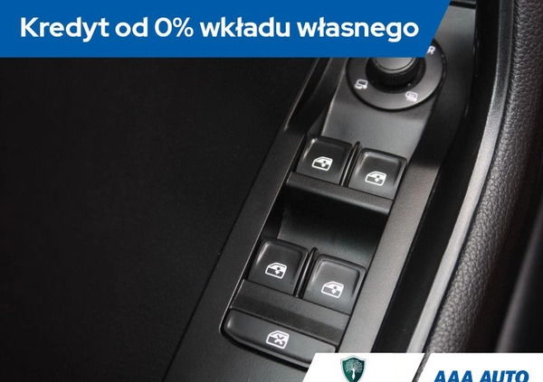 Skoda Superb cena 70000 przebieg: 172729, rok produkcji 2016 z Wojkowice małe 254